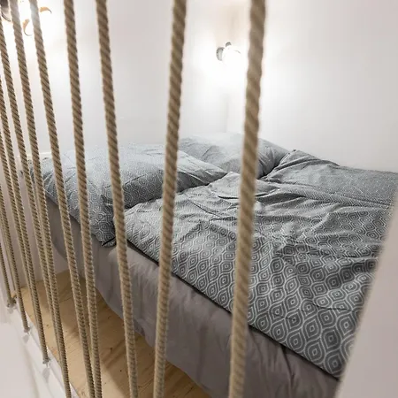 Cozy With Terrace Apartament